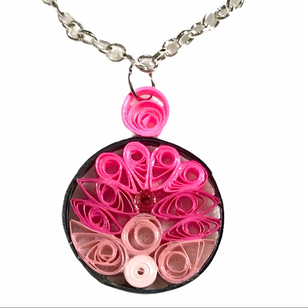 Handmade quilled pink pendant necklace QN-3